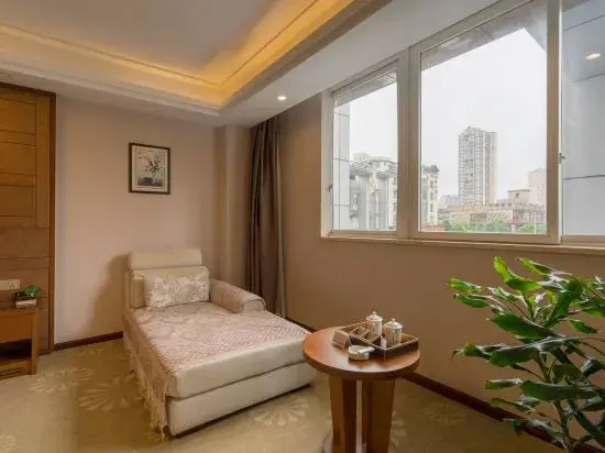 Lv Zhou Hotel
