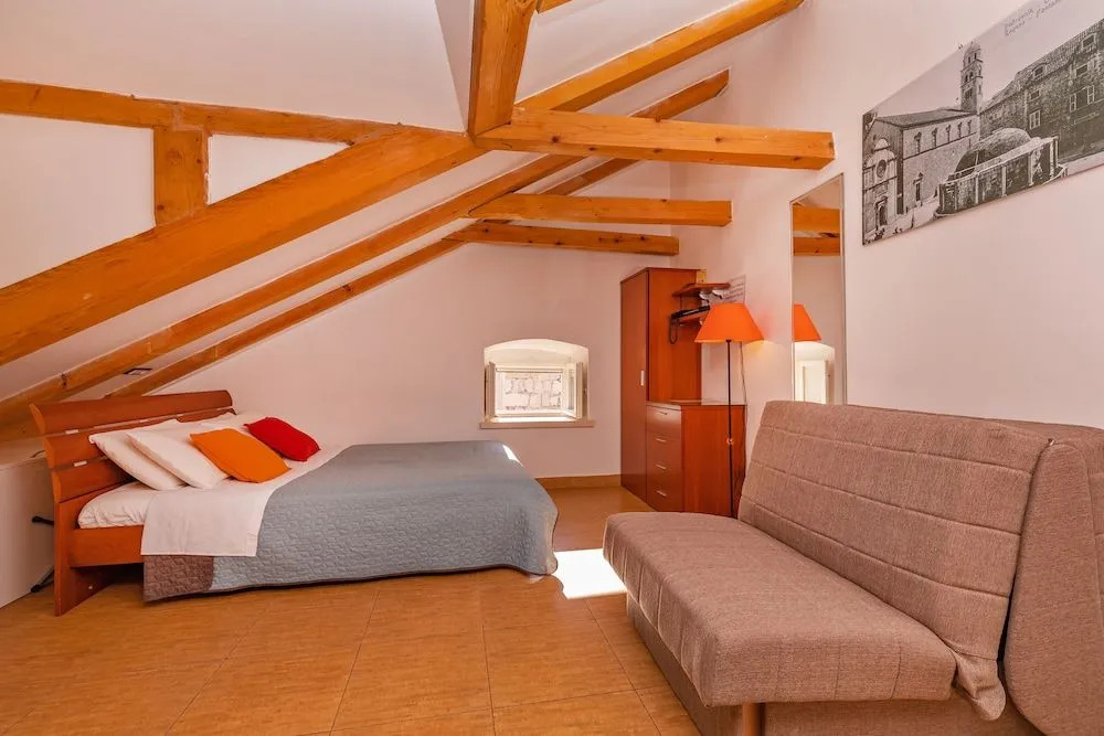 Apartments Espana 3