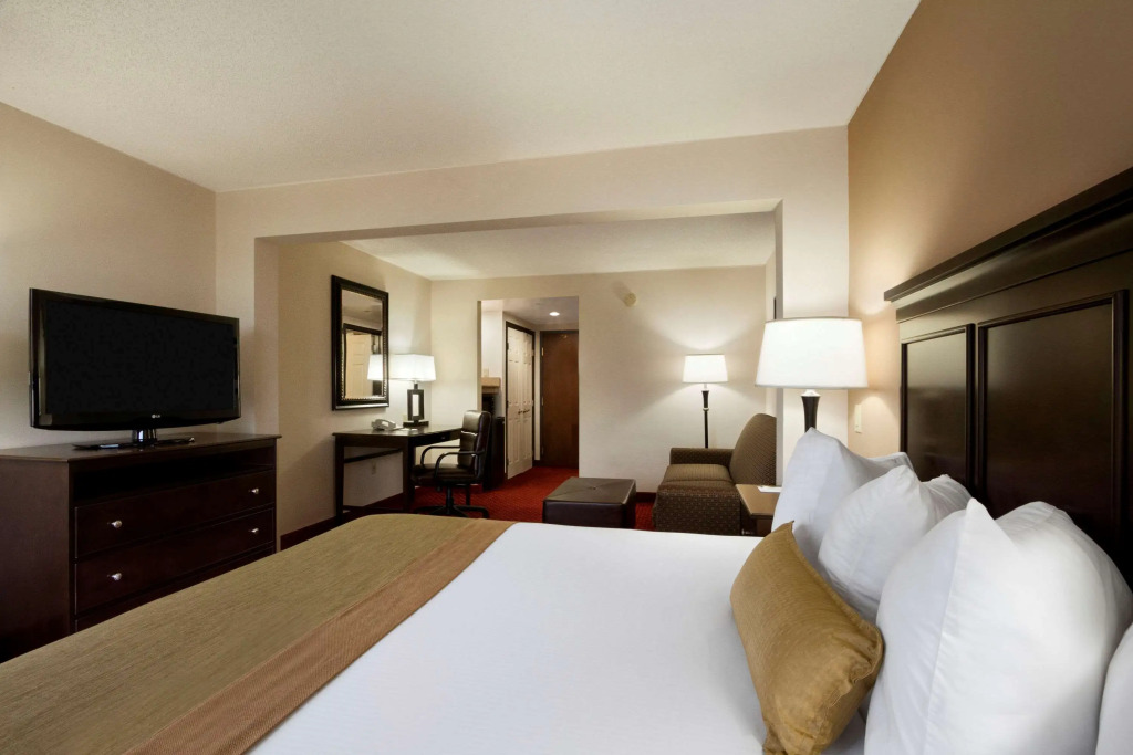Spark By Hilton Charlotte Tyvola I-77