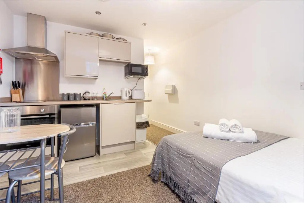 Flat 2, 15 Foregate Apartment - Worcester City Centre