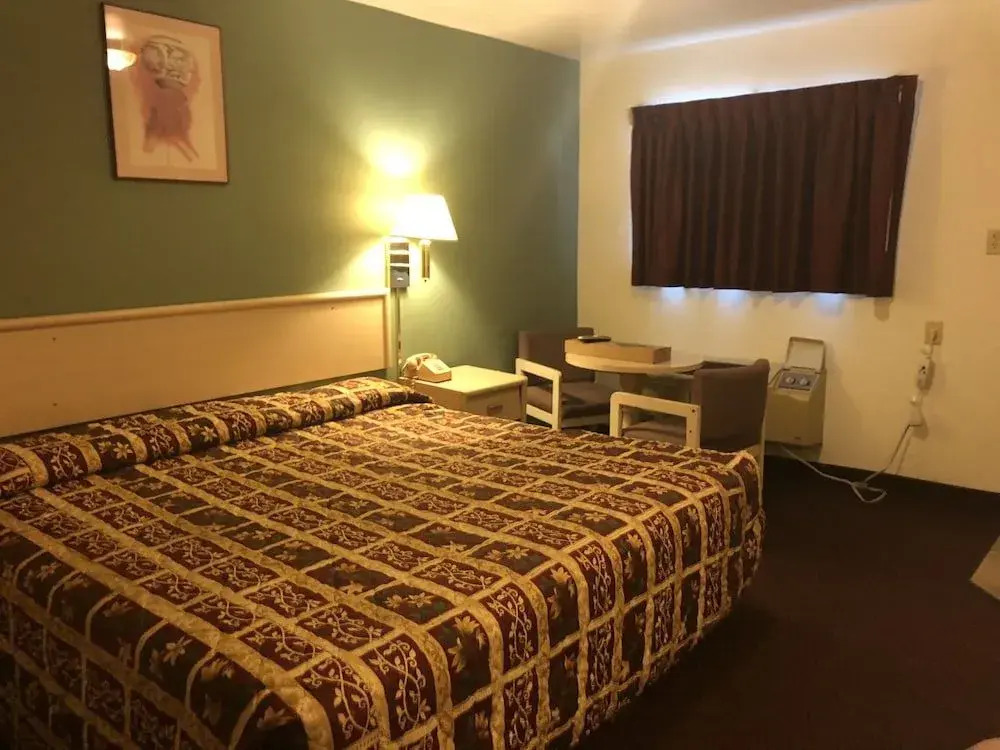 Travelodge by Wyndham Farmington