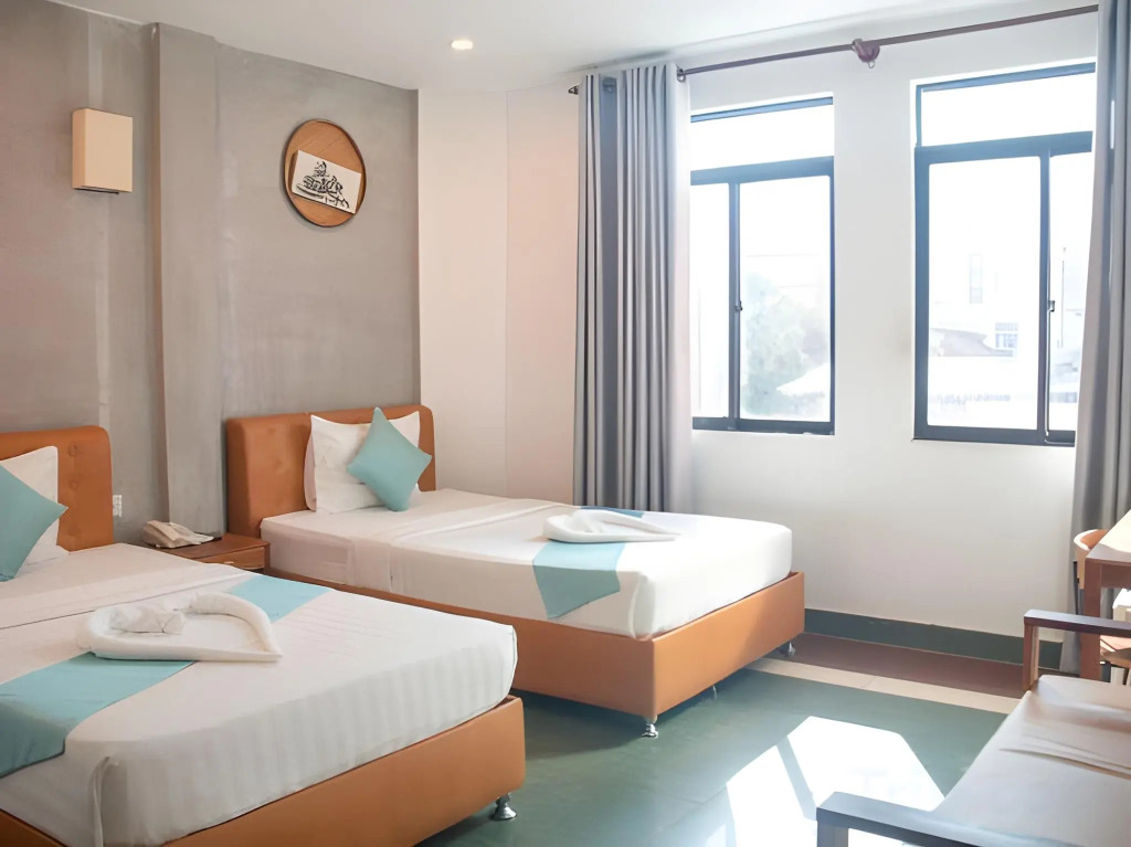 Grand Elevation Hotel