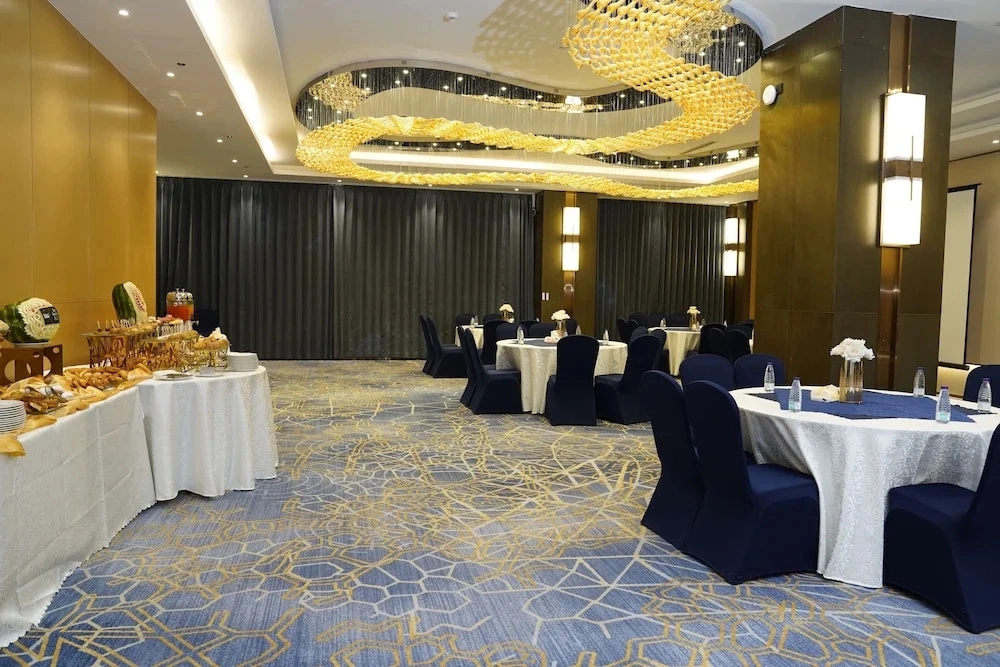 Best Western Plus Danat Almansak Hotel