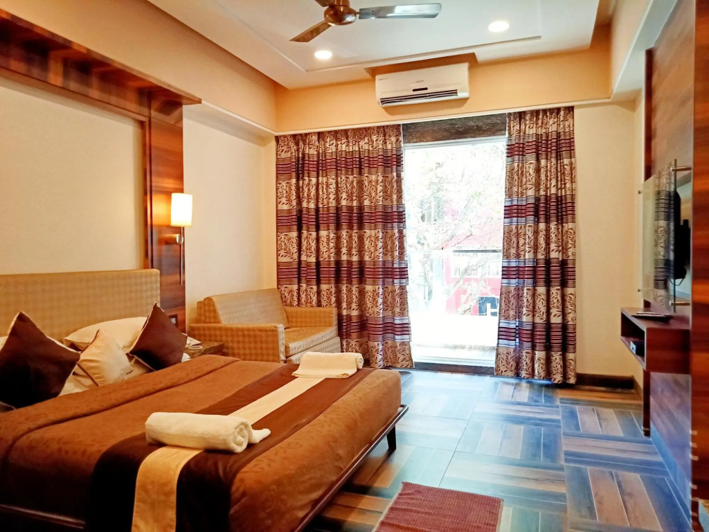 Hotel Poonam