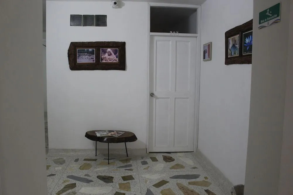 Hotel Iraka Zenu