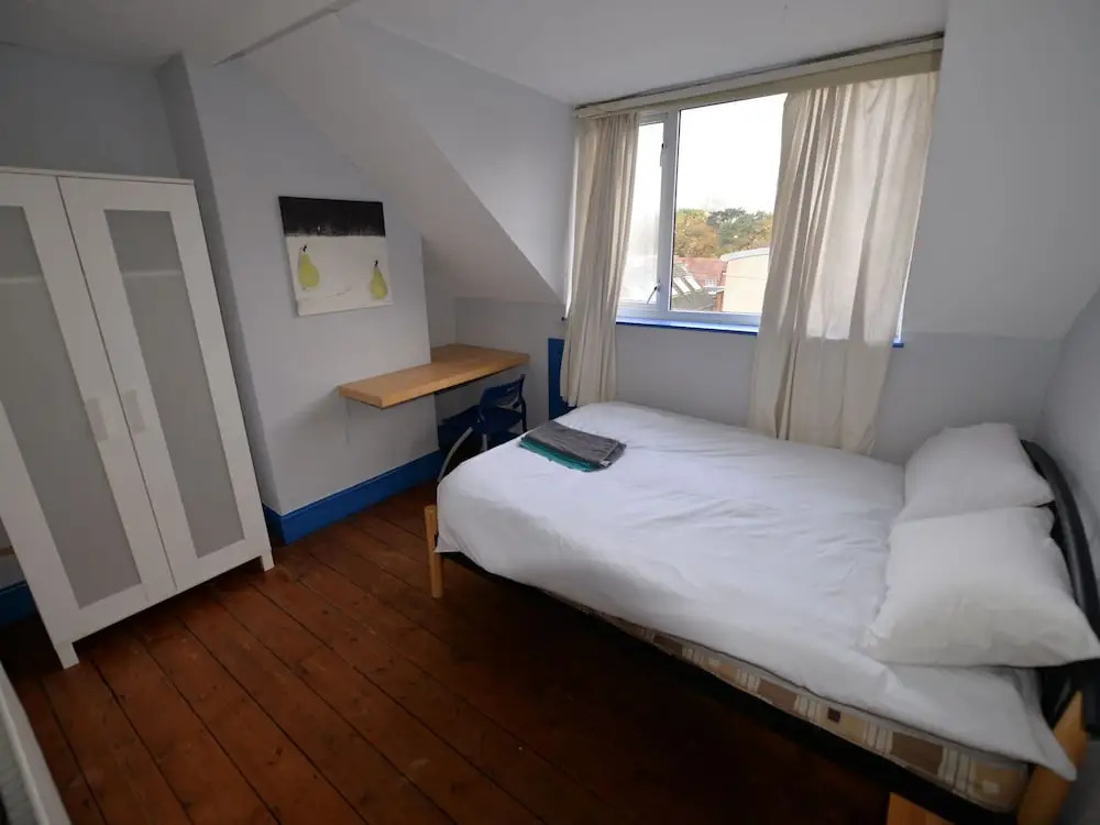 Alluring Holiday Home in Coventry near Herbert Art Gallery