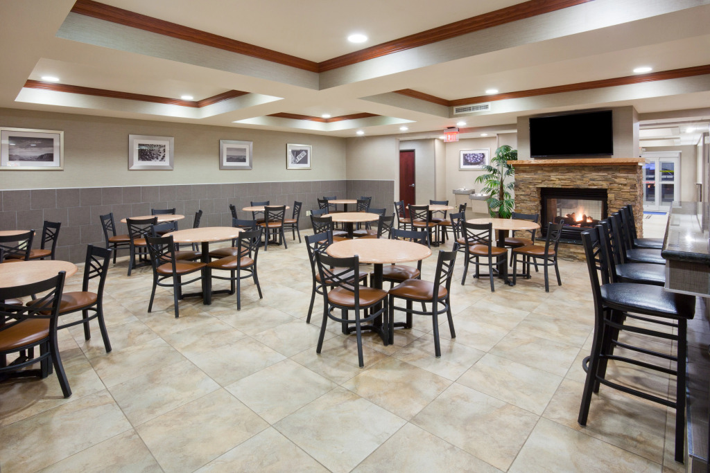Holiday Inn Express & Suites Aberdeen by IHG