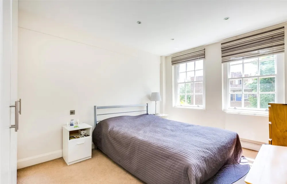 Modern 2 Bedroom South Kensington Flat