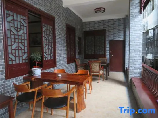 Zhongheyuan Inn