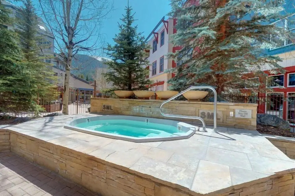 1 Bedroom Mountain Condo In River Run Village With Expansive Mountain Views And Walking Distance To Ski Slopes