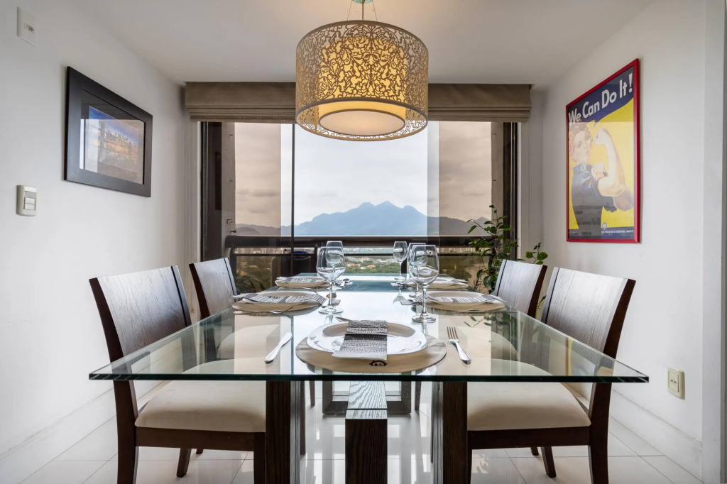 Pineapples LC2207 | Coverage in Barra da Tijuca