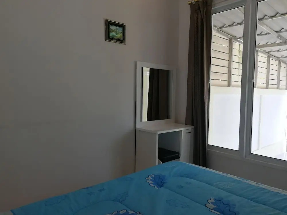 Baanpak Soi 102