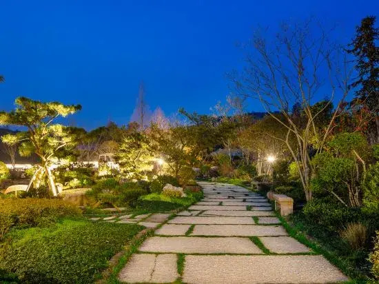 Mogan Mountain · Suzhou Style Garden Hostel
