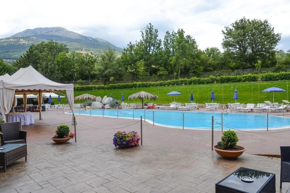 Hotel Kiris