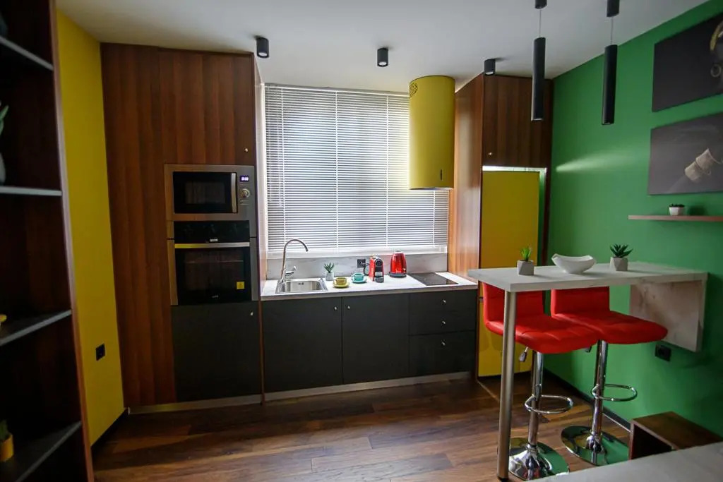 Facadoro Apartments
