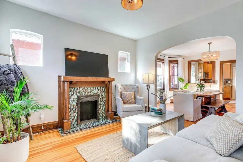 4 Mi to Downtown Denver: Washington Park Hideaway!