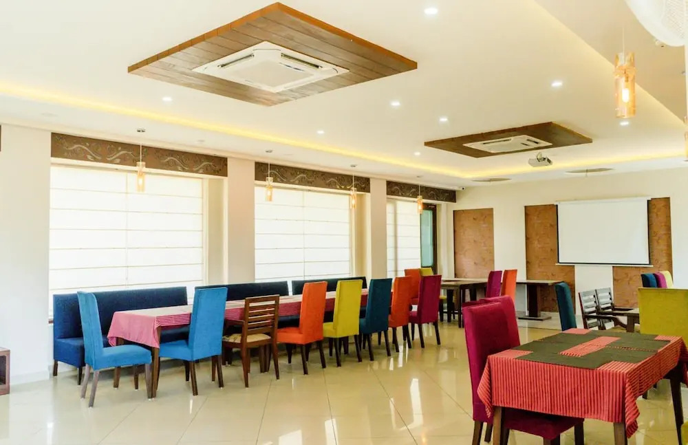 Hotel Orchid Resort
