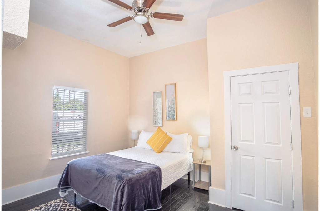3 BR 1 BA Remodeled Home Near Downtown
