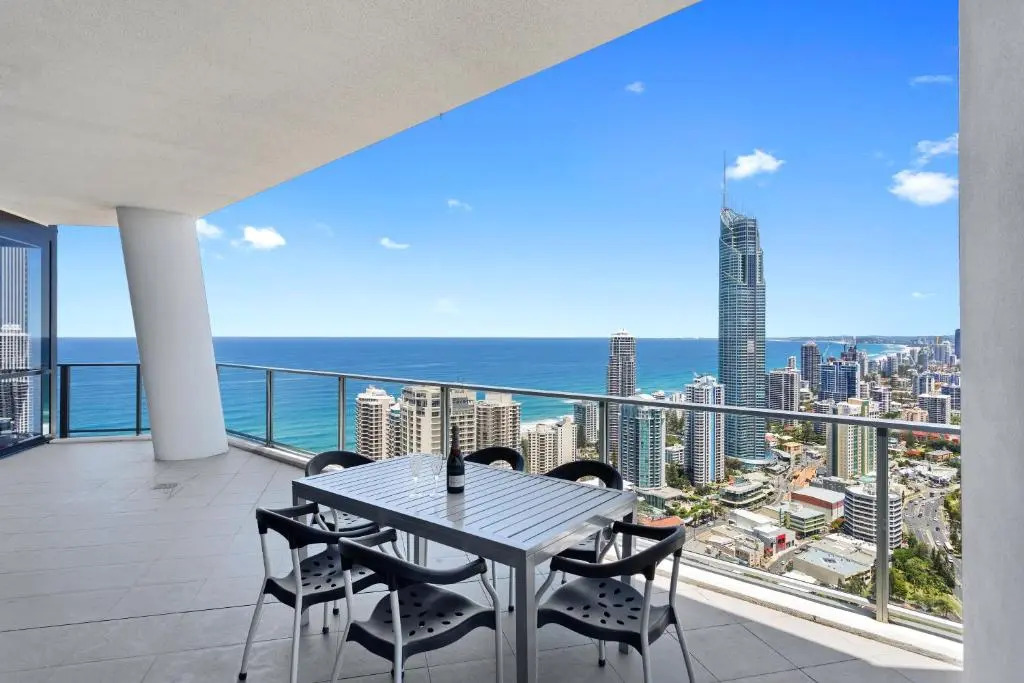Circle on Cavil Holidays Gold Coast