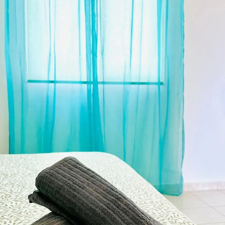 Modern Trendy 1BR Ground Floor Apartment