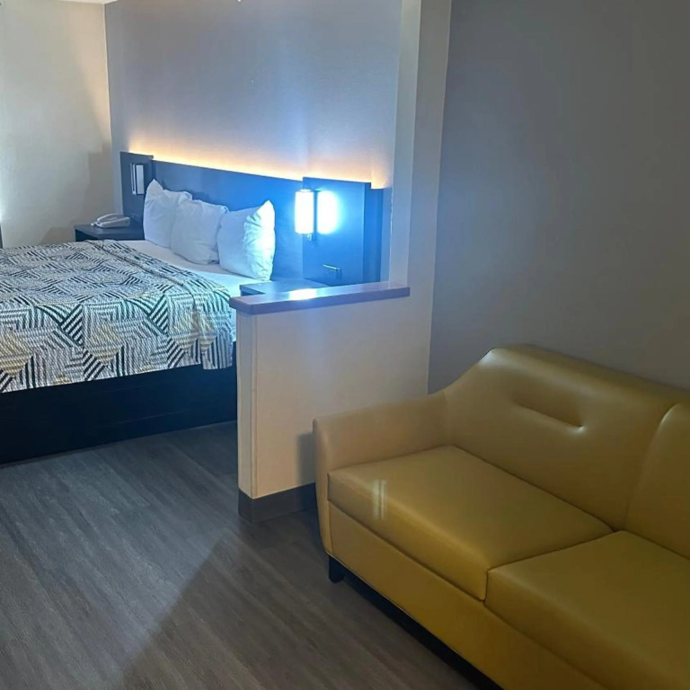 Motel 6-Anderson, IN