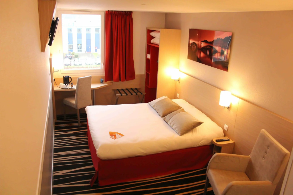 B&B HOTEL Lyon Aéroport Saint-Quentin-Fallavier