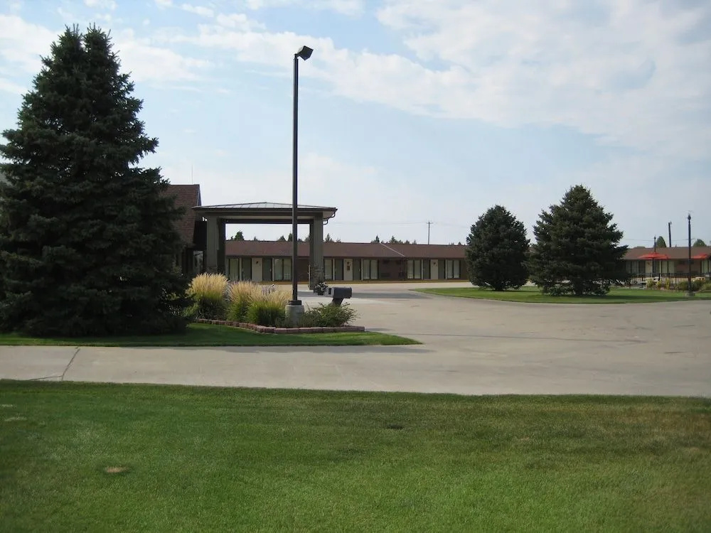 Trade Winds Motel