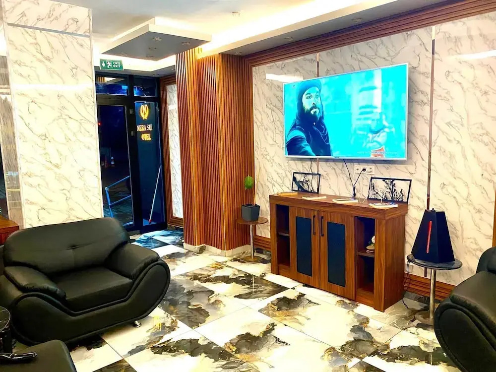 Nera Otel