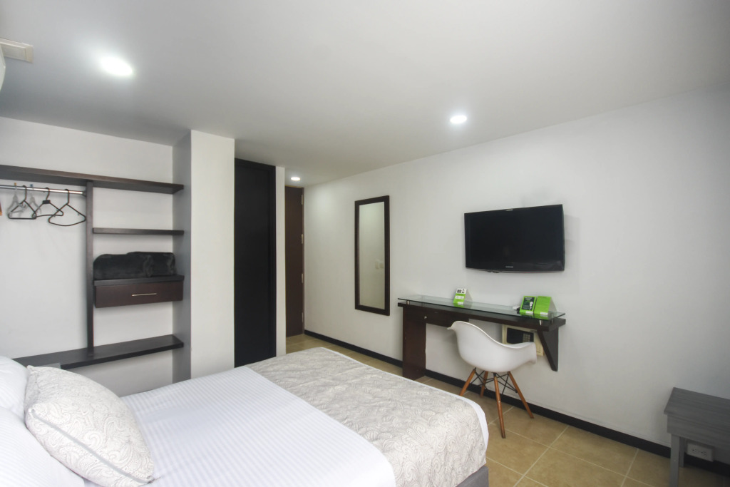 Greenview Medellin By St Hoteles