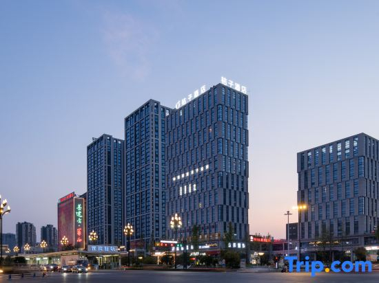 Orange Hotel (Yibin West Railway Station WanXiang World)