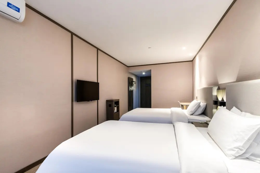Atour Hotel (Hangzhou Binjiang Binwen Road)