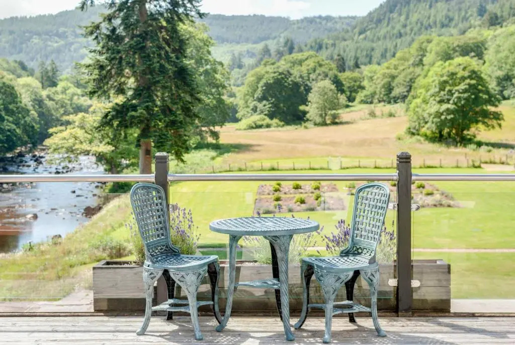 Craig-y-Dderwen Riverside Hotel