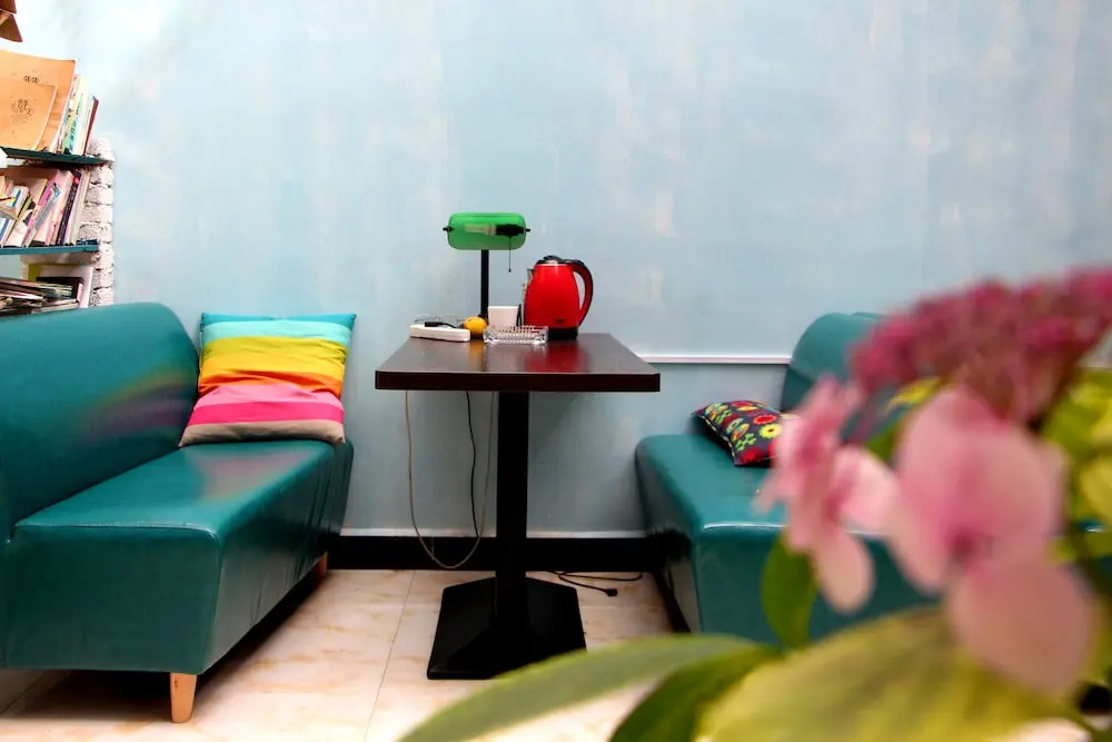 Bayou Youth Hostel