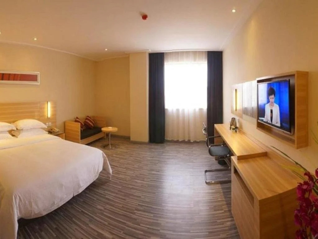 8 Inns Dongguan Beizha
