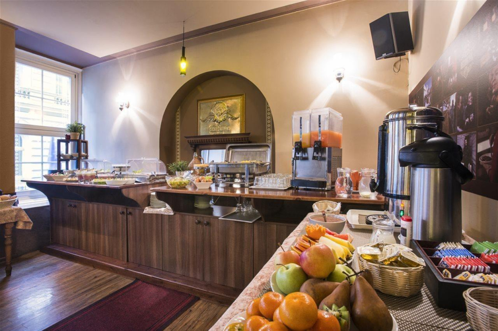 Domino Hostel