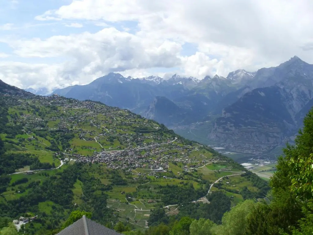 Eanta SUNNY & MOUNTAIN chalet 10 pers by Alpvision Résidences