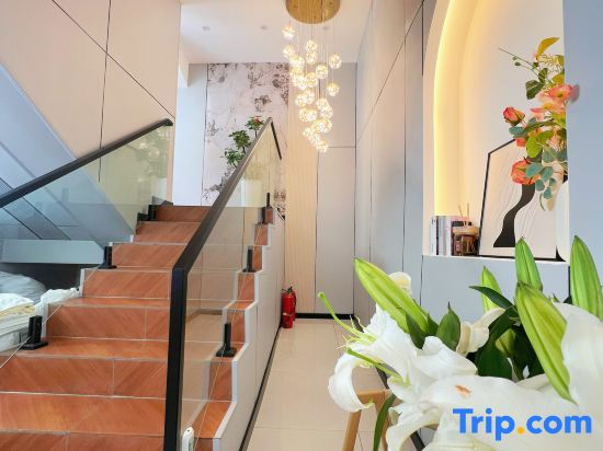Wanduo Courtyard Homestay (Harbin Central Avenue Subway Station Hongzhuan Street Morning Market)