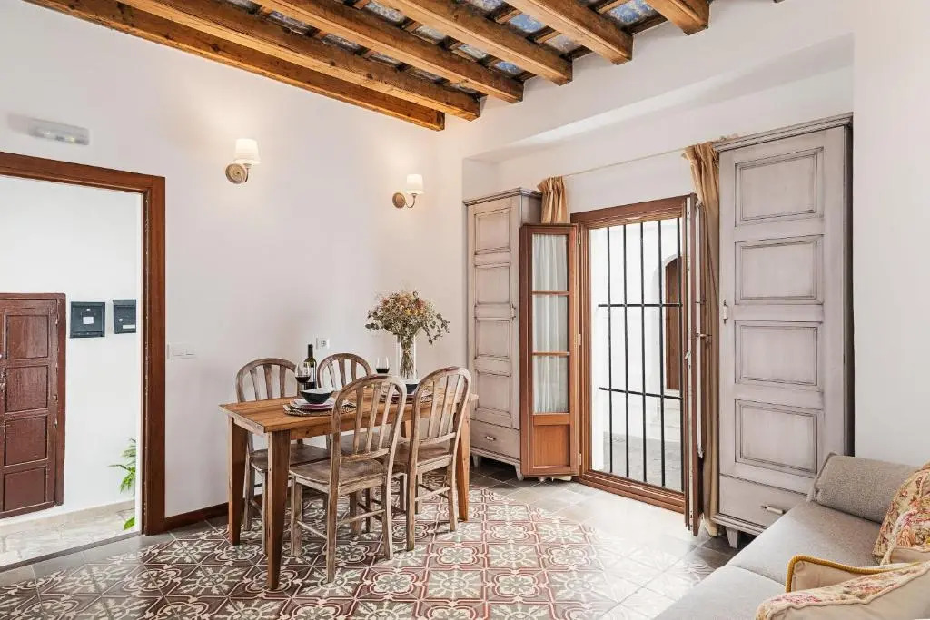Casa de Los Abuelos 18