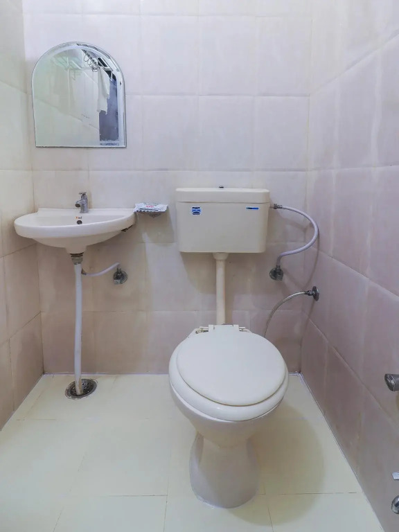 Rj 14 Home Stay By OYO Rooms
