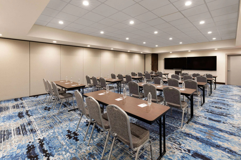 Hawthorn Extended Stay by Wyndham Kingwood Houston