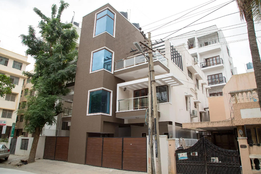 OYO 8737 King Suites