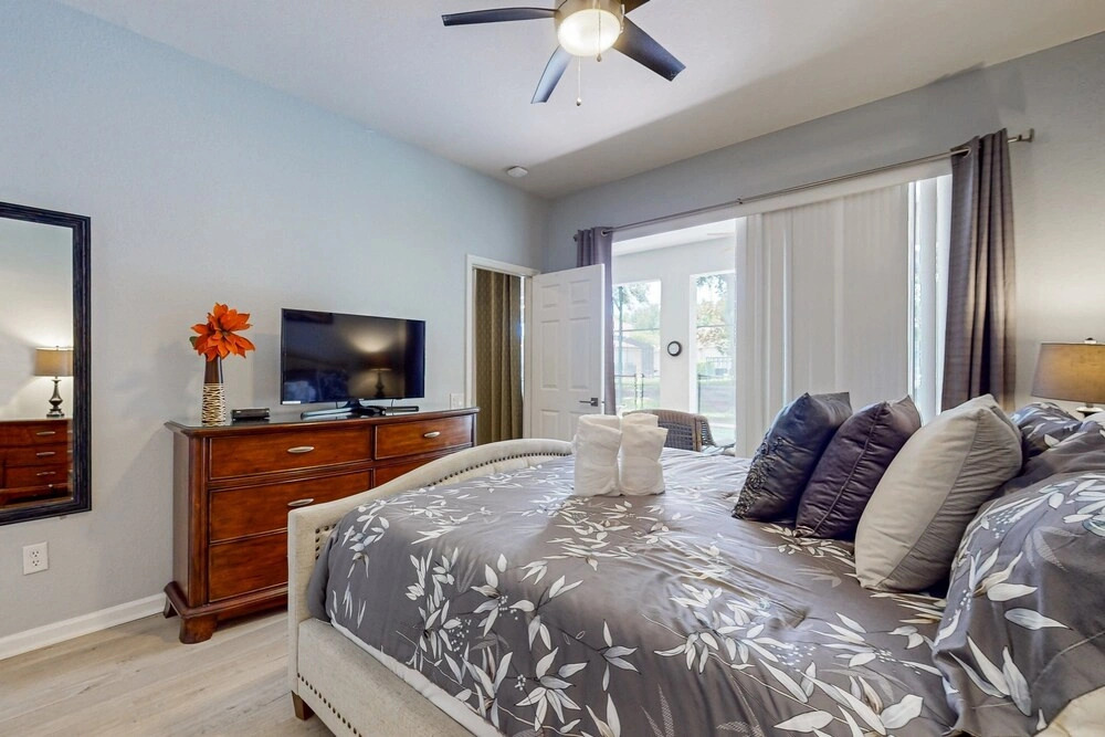 All-suite Retreat With Pool, Spa, Waterslides, Tennis - Near Dining & Disney