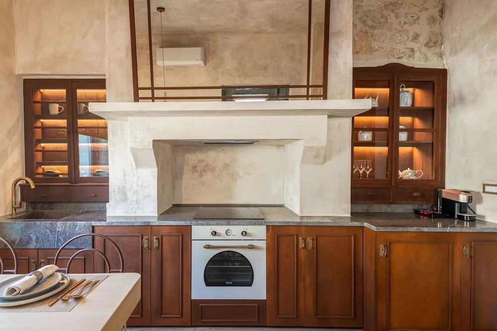 Inotropes Boutique Suites