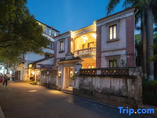 Shimo Youzou Riyue Yingyin Scenic Apartment (Gulangyu Sanqiutian Pier)