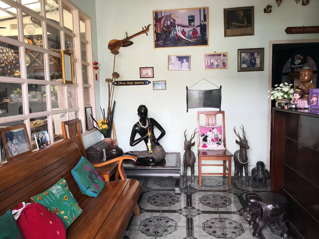 Baan Somboon Guesthouse