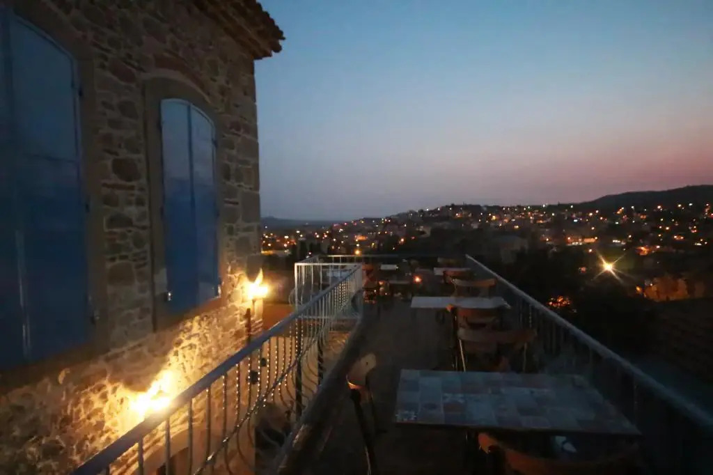TAŞKONAK