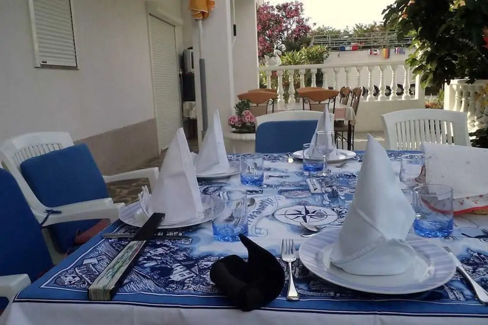 Charming Palit Kroatien Holiday House With Garden