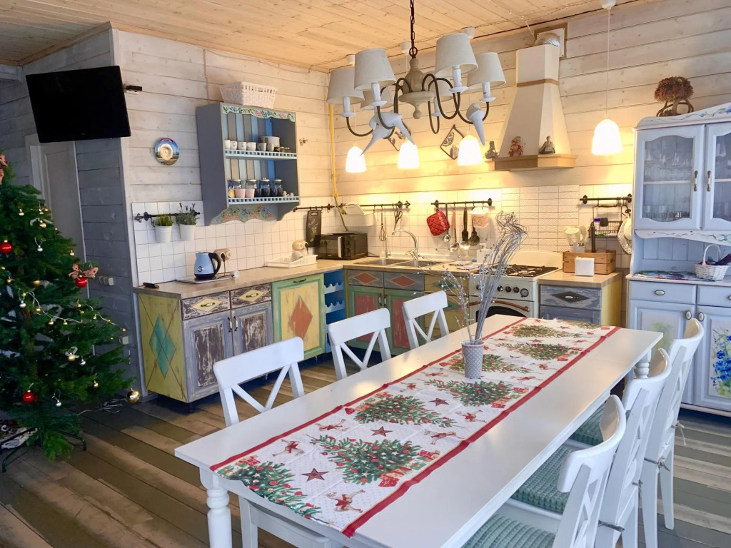 Гостевой комплекс HolidayThree (Холидей Три)