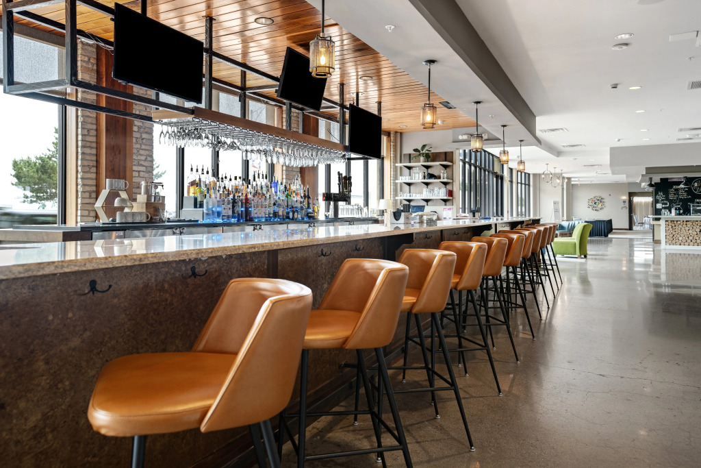 Hotel Indigo Traverse City by IHG