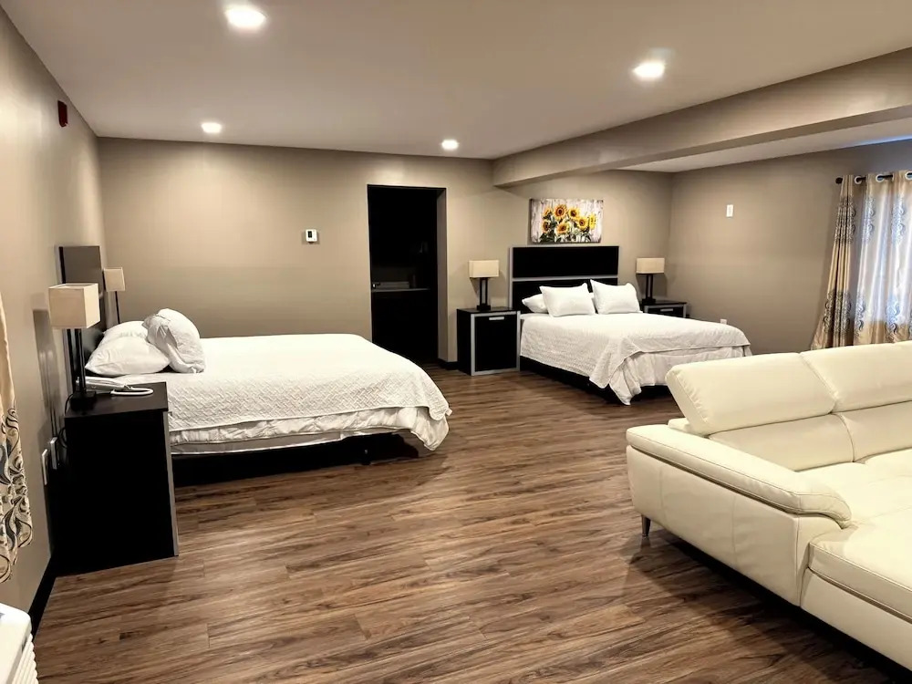 Four Seasons Inn